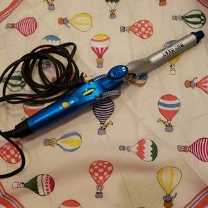 NWOT Bed Head curling wand